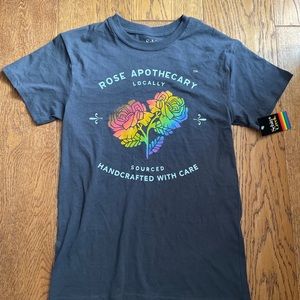 NWT - Schitts Creek Rose Apothecary Tshirt; Womens XS